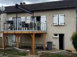Terrasse Bois Composite Suspendue à 2.50 m – 22m2 – Gavisse