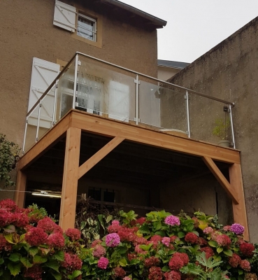 Terrasse Suspendue Bois – Mélèze – 11m²