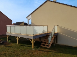 Terrasse sur Pilotis Bois – Mélèze – 20m²