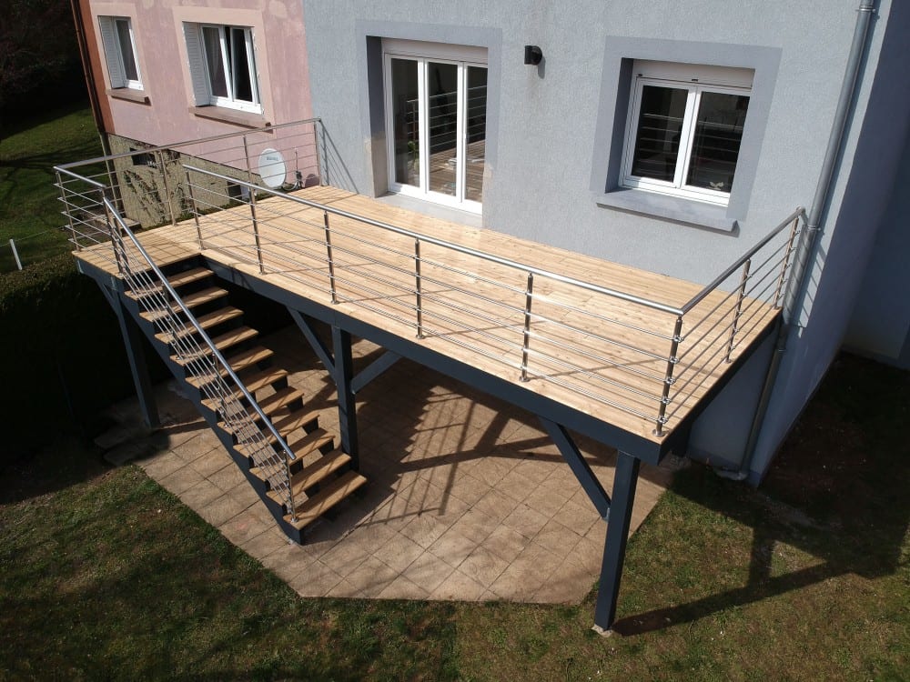 Terrasse sur Pilotis Bois – Mélèze – 21m²